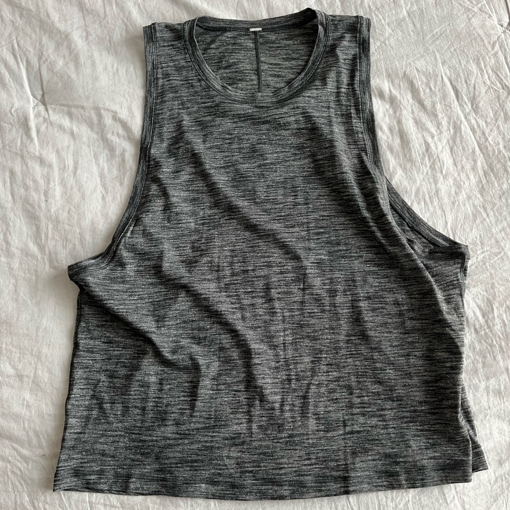 Lululemon workout top